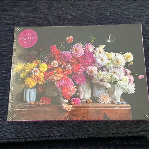 NEW in sealed box Dahlia jigsaw 750 pieces - Picture 2 of 4